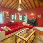 Holiday home Llanes Con Piscina Y Jardin - Ardillas *