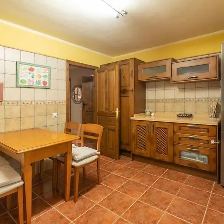 Ardillas - Piscina, Barbacoa Y Descanso Cardoso